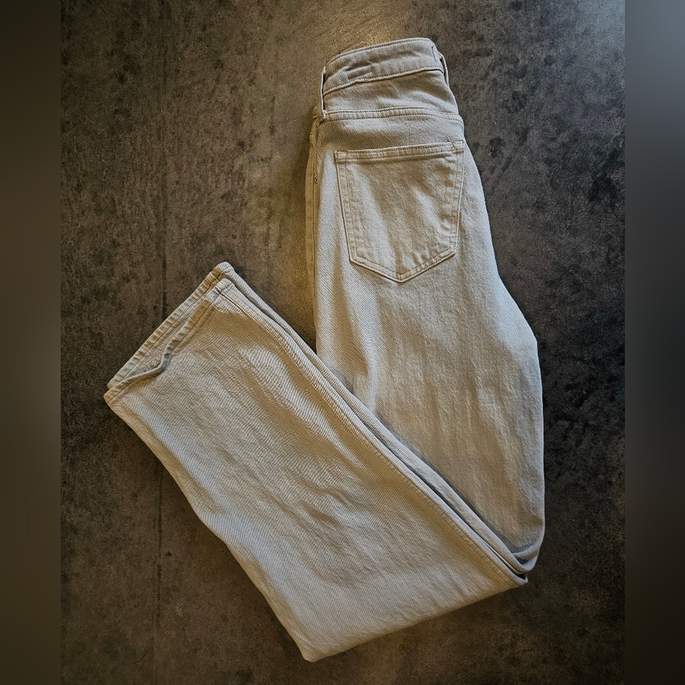 Abercrombie & Fitch Light Gray High-Rise Relaxed Jeans